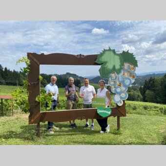 Herbert Germuth (Vorsitzender TV Südsteiermark), Johannes Jöbstl (Weingut Jöbstl), Michael Feiertag (GF STG) und Evelyn Schweinzger (GF TV Südsteiermark). | © © Südsteiermark 