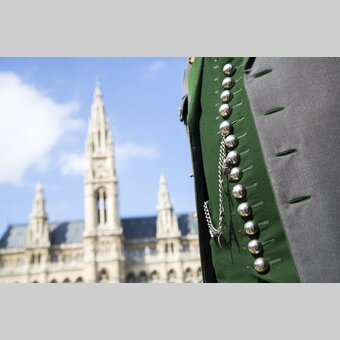 Tracht am Wiener Rathausplatz. | Juergen Hammerschmid | © STG | Jürgen Hammerschmid