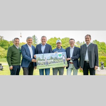 von links: STG-Geschäftsführer Michael Feiertag, Karl Fussi (Tourismusvorstand des Steirischen Golfverbandes), Landeshauptmann Mario Kunasek, Profispieler Lukas Nemecz, Dr. Kurt Klein (Präsident Steirischer Golfverband), Mag. Klaus Geyrhofer (Geschäftsführer Murhof Holding) | © STG | Jaden Gynes