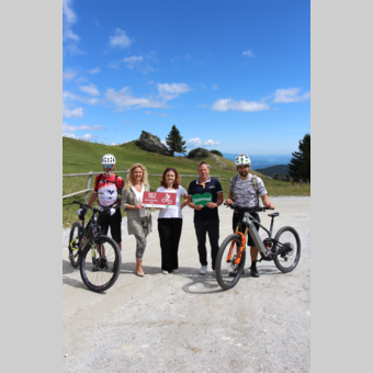 von links: Bernd Mara (Vizebürgermeister Maria Lankowitz und Radexperte), Elfriede Pfeifenberger (LEADER Managerin Lipizzanerheimat), Susanne Haubenhofer (GF Erlebnsiregion Graz), Thomas Apfelthaler (Finanzreferent ER Graz), Markus Pekoll (MTB-Koordinator des Landes Steiiermark) | © Region Graz | Vanessa Züttl