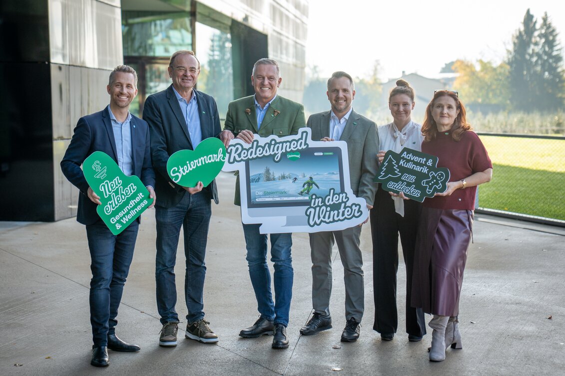 Winterauftakt in Graz, von links: Philip Borckenstein-Quirini (GF Thermenresort Bad Loipersdorf), Dir. Georg Bliem (GF Planai-Hochwurzen Bergbahnen Gmbh), Landeshauptmann Mario Kunasek, Michael Feiertag (GF STG), Angelika Zölbl (Zeutschacher Advent) und Susanne Haubenhofer (GF ER Graz) | © STG / Jaden Gynes