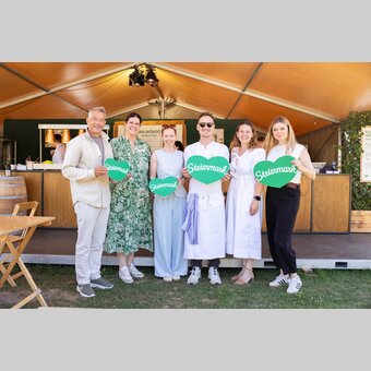 Michael Strasser (ÖW Niederlande), Belinda Schagerl-Poandl (STG) , Julia Mausser, Sternekoch Florian Wörgötter_Annemarie Andre (ÖW), Maria Vidak (Region Graz)_c Österrreich Werbung_Isabelle Cornet 