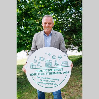 Landeshauptmann Mario Kunasek startet die neue Qualitätsbettenoffensive für steirische Beherberger.  | © STG | Erwin Scheriau