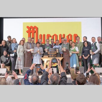 Bieranstich gelungen | © STG | Rene Strasser