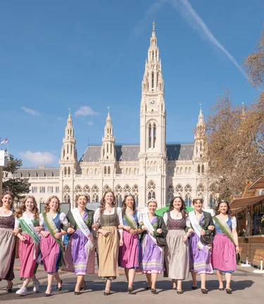 Die steirischen Hoheiten am Wiener Rathausplatz | © STG | Rene Strasser