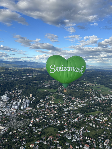 Der neue Herzballon mit 25 Metern Breite | © Elisabeth Kindermann
