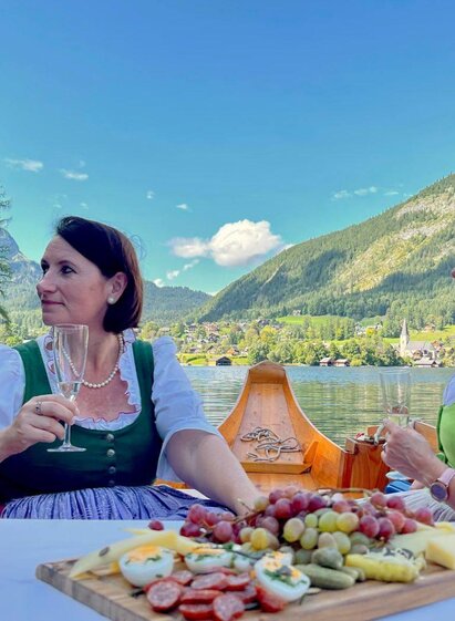 Schifffahrt, Altaussee, Plätten_Picknick | ©  Altaussee Schifffahrt |  Altaussee Schifffahrt | ©  Altaussee Schifffahrt
