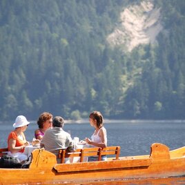 Buch&Boot, Altaussee, Plättenfahrt | © Boote Salzkammergut