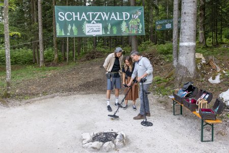 Schatzlichtung im Schatzsucherwald Zloam | © Narzissendorf Zloam, www.zloam.at