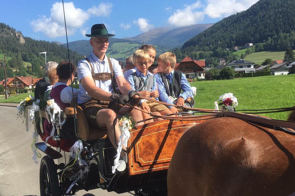 Pferdekutsche_Ehrengäste_Familie | © Oberer Bräuer, Michael Wohleser