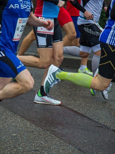 Läufer beim Passailer Volkslauf in der Gemeinde Passail | © Pixabay