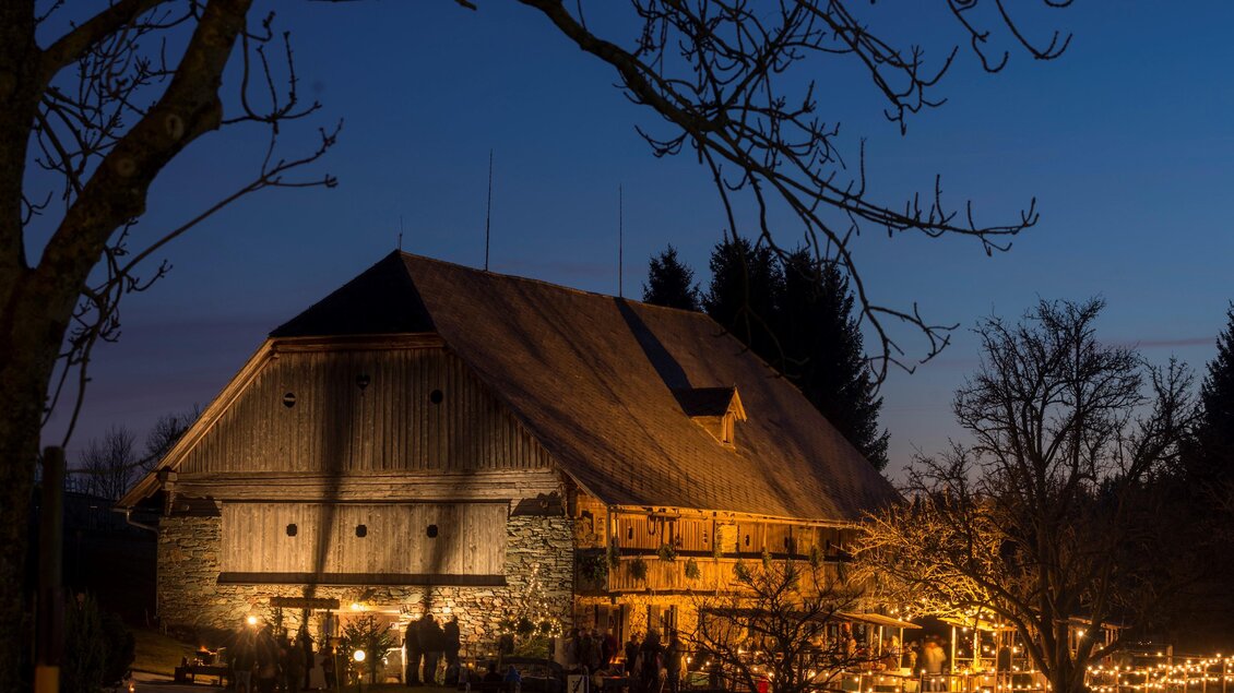 Advent'ln in St. Kathrein am Offenegg mit vielen verschiedenen Ausstellern | © Tourismusverband Oststeiermark