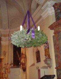 Advent wreath in the parish church of Bad Blumau | © Kurkommission Bad Blumau | © Kurkommission Bad Blumau