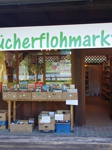 Bücherflohmarkt am Stubenbergsee. | © Bücherei Stubenberg