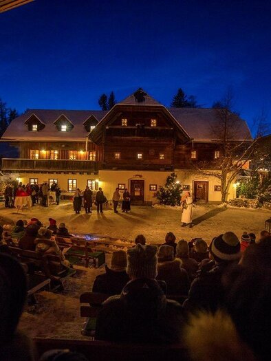 Weihnachtsspiel beim Brandluckner Huab'n Theater | © Naturhotel Bauernhofer