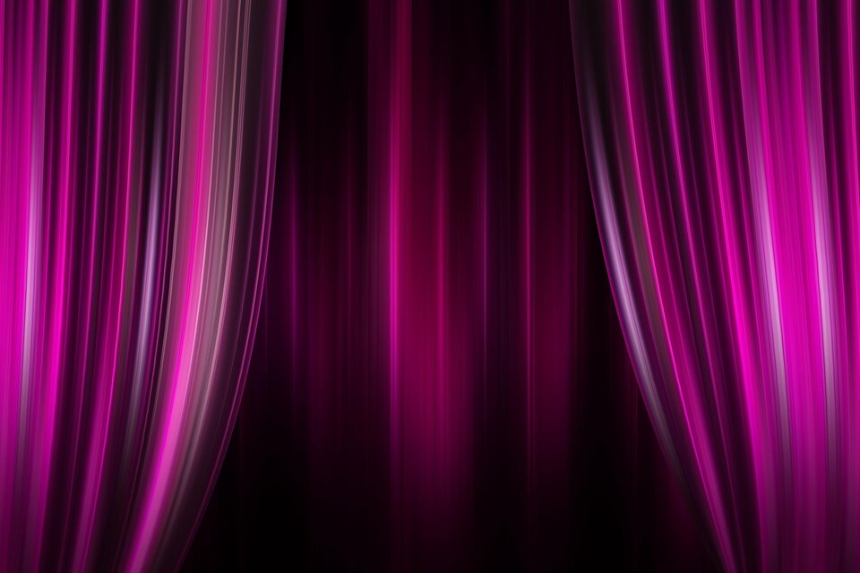 Ein stilvoller Hintergrund mit pinkfarbenen Vorhängen. Die Farben sind lebendig und fließend. | © pixabay.com