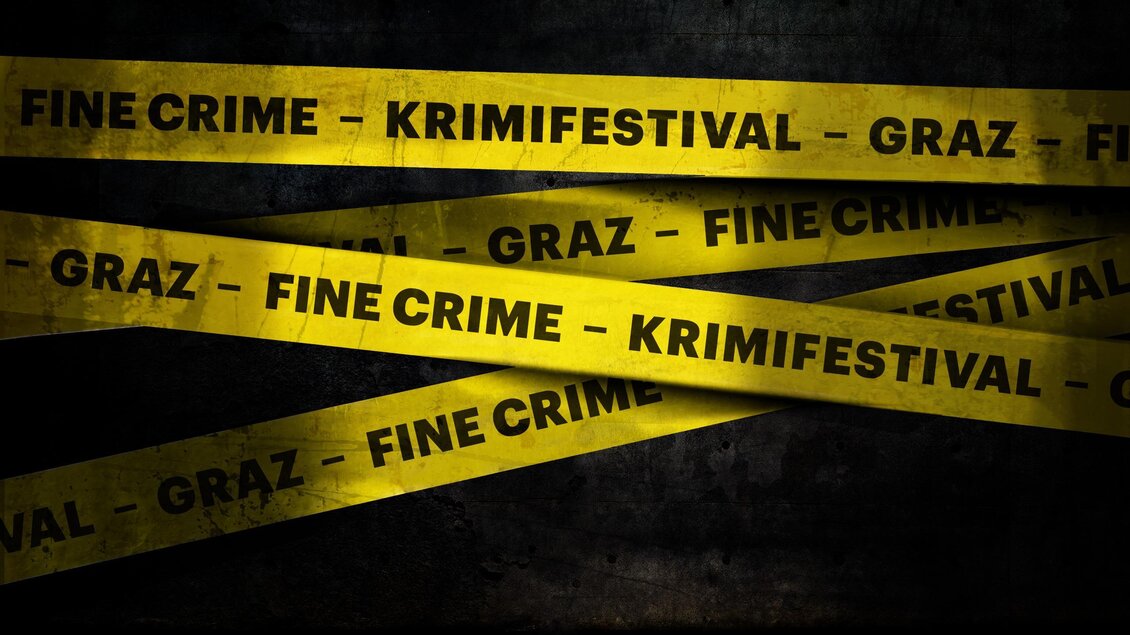 Schwarze Schrift auf gelben Absperrband "Fine Crime Festival - Krimifestival" mit dunklem Hintergrund.  | © Krimifestival