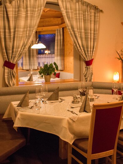 SCHÖNIS-Landhotel, Kaminzimmer | © Familie Schönberger