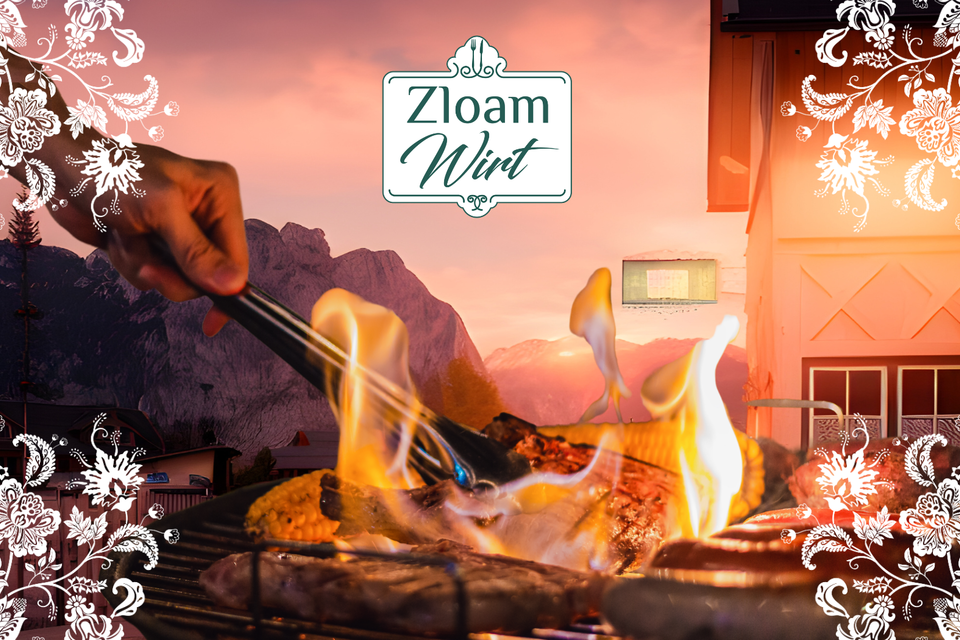 Ein schöner Grill mit Feuer und leckerem Fleisch wird zubereitet. Im Hintergrund sind Berge und ein Haus zu sehen. | © www.zloamwirt.at