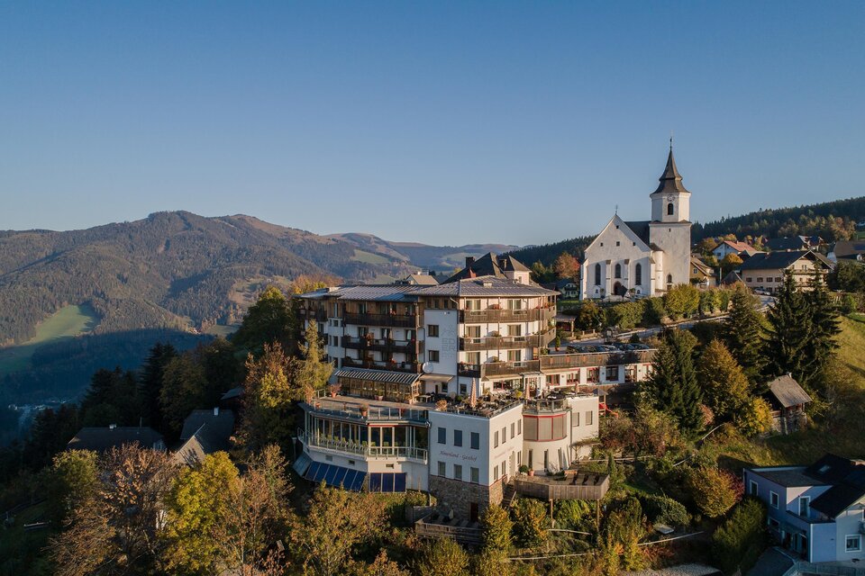 Hausansicht Hotel WILDer EDER in St. Kathrein am Offenegg | © Der WILDe EDER