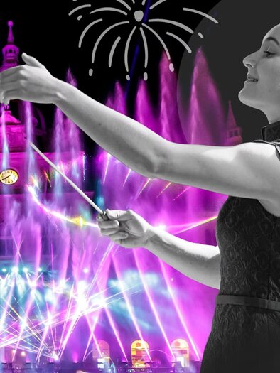 Dirigentin vor Wasser- und Lasershow beim Silvesterkonzert im Stefaniensaal in Graz. | © Styriarte