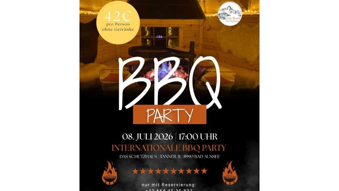 Der Fyler beschreibt die "BBQ Party" mit allen Informationen zur Veranstaltung. Im Hintergrund des Textes ist ein Foto von einem Grill und Gartenmöbel zu sehen. | ©  Schutzhaus, Bad Aussee, https://www.schutzhaus-ausseerland.at/