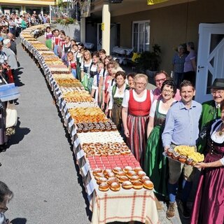 Doughnut kirtag_Mönichwald_Eastern Styria | © Tourismusverein Mönichwald