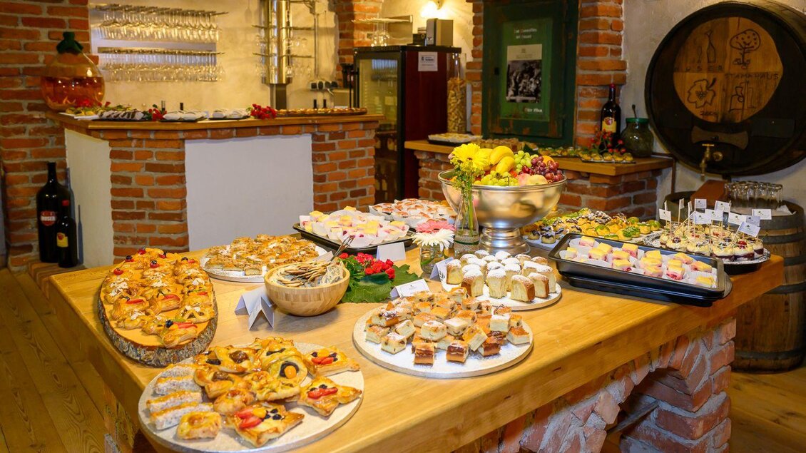 Weinkulinarium Buffet | © ©pixelmaker