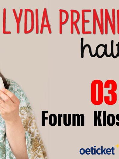 Lydia präsentiert sich mit einem Serum gegen Falten. | © Tourismusverband Oststeiermark