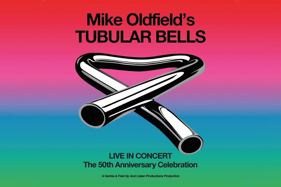 Ein Plakat für das Konzert von Mike Oldfield's "Tubular Bells". Es feiert das 50-jährige Jubiläum mit buntem Hintergrund und stilisierten Röhren. | © senbla-&-feet-up-and-listen-productions