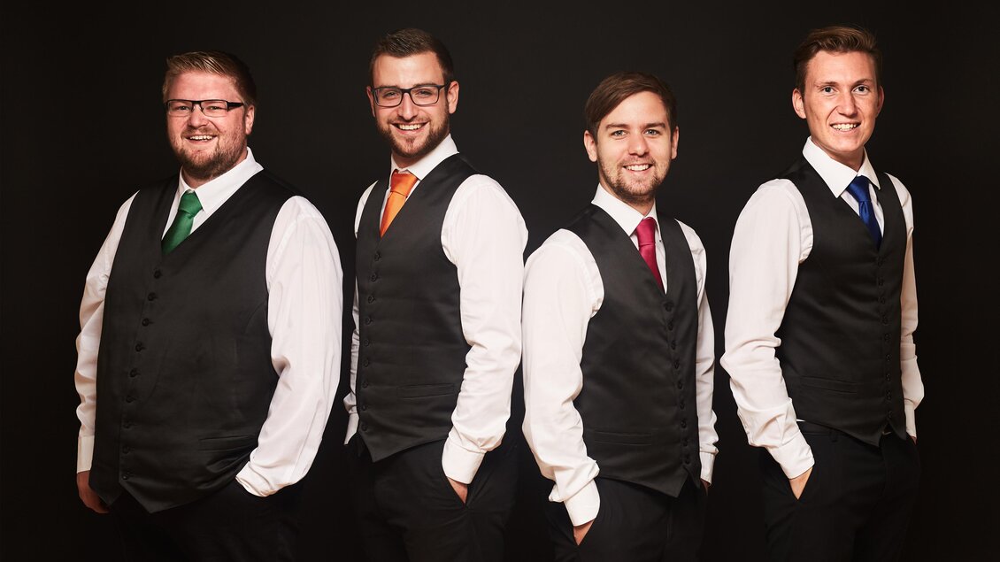 Vier junge Männer der Acapella Gruppe 4Me gastieren beim Schlosskonzert in Piber.  | © Gerd Tschebular