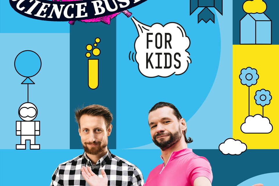Zwei Männer stehen vor einem bunten Hintergrund mit verschiedenen Wissenschaftssymbolen. Es handelt sich um eine Werbung für "Science Busters" für Kinder.