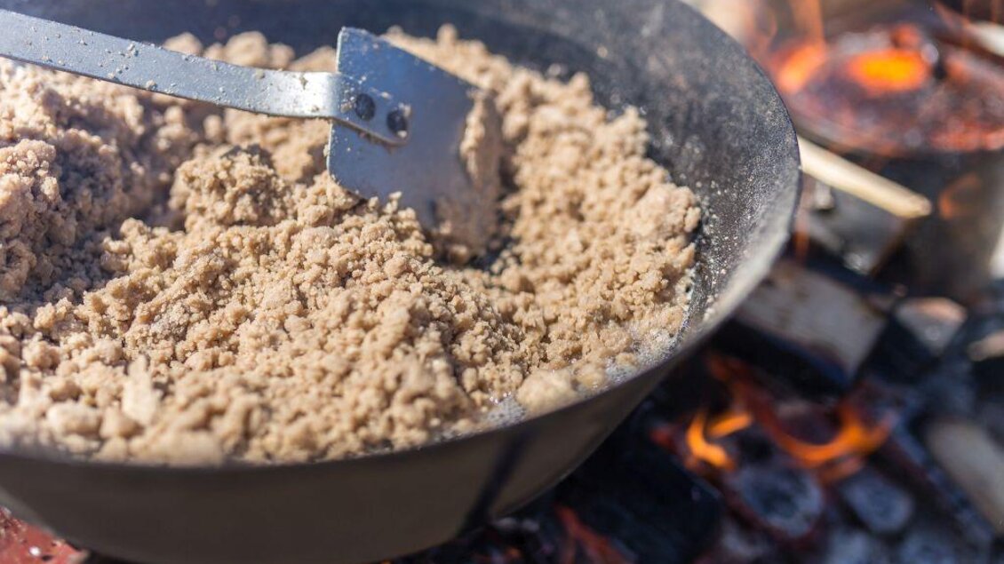 Sterzspeise beim Sterzfest auf der Sommeralm in Passail | © Almwirtshaus Holdahütt'n