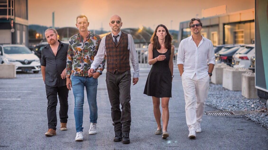 Zu sehen sind die Bandmitglieder von Sunset Drama. | © Sunset Drama
