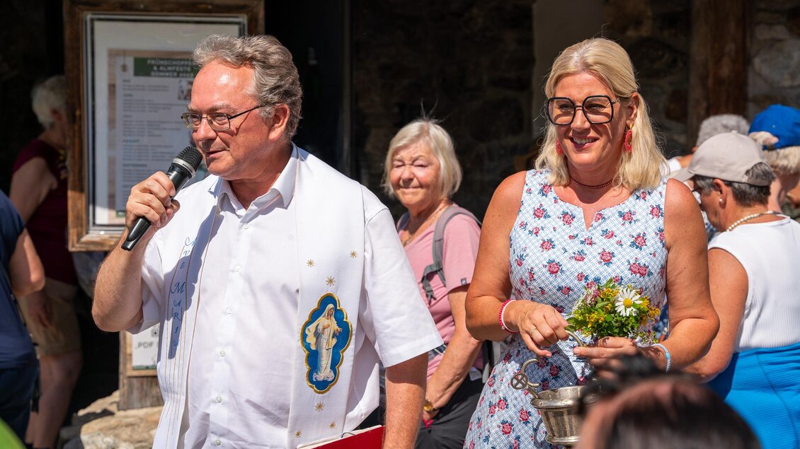 Kräutersegnung mit Pfarrer Dr. Michael Unger | © Mario Egger