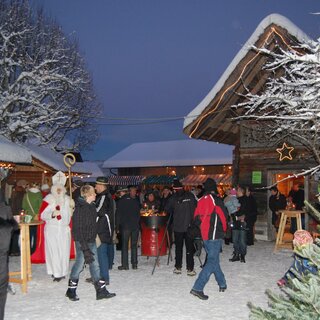 Waisenegg Christmas Market_ Eastern Styria
