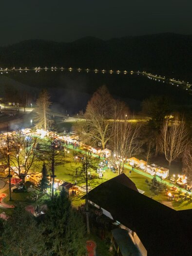 Hangulatos adventi hangulat a Stubenberg-tónál. | © Martin Grabmayer-fotospass.at