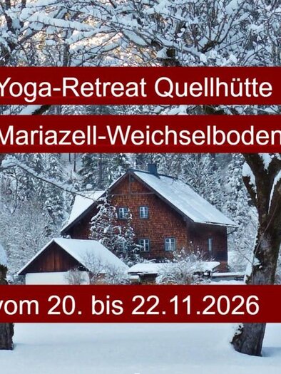 Ein schönes, schneebedecktes Landschaftsbild mit einem Holzhaus und schneebedeckten Bäumen. Es bewirbt ein Yoga-Retreat in Mariazell-Weichselboden. | © Paul Strasser