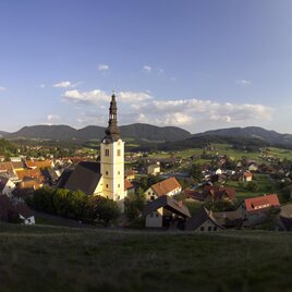 Ortsbild Passail mit Kirchturm | © Tourismusverband Oststeiermark