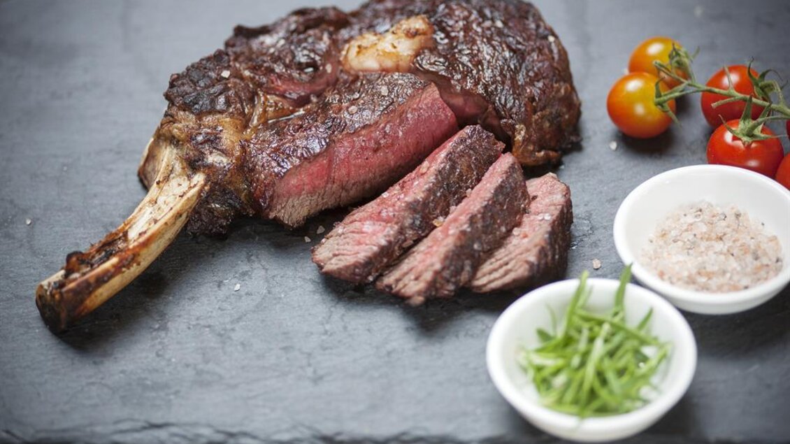 À la Steak carte Restaurant "GenussReich" | © Rogner Bad Blumau