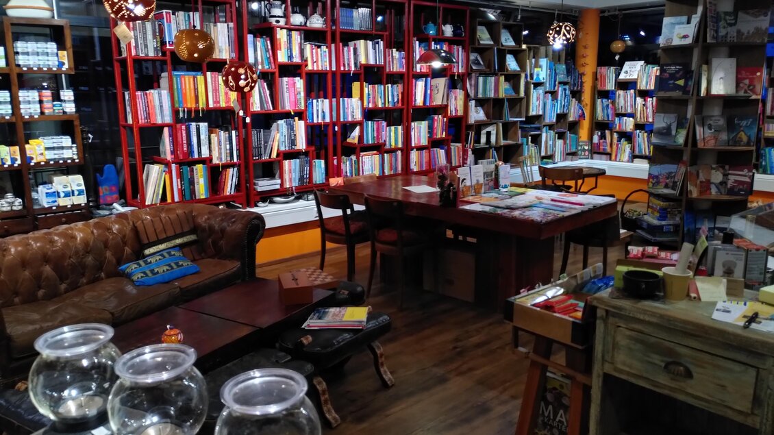 Büchercafe | © ARTiSAN OG