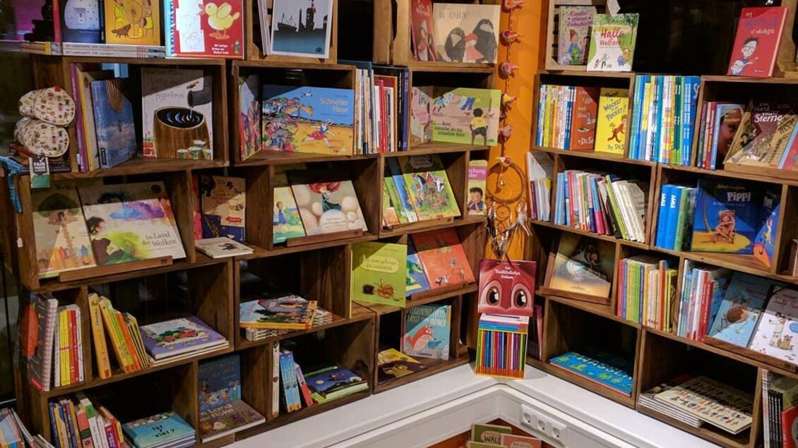 Bücher | © Andrea Seebacher ARTiSAN