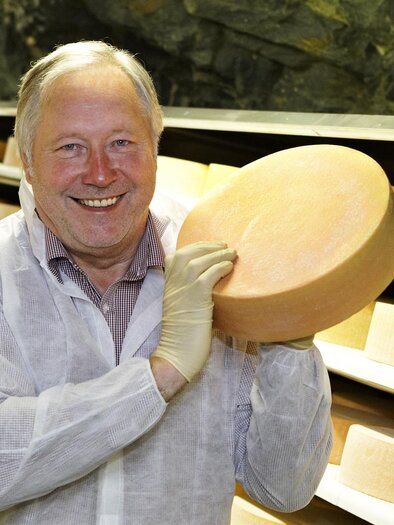 Almenland Stollenkäse_Franz Möstl_Oststeiermark | © Almenland Stollenkäse