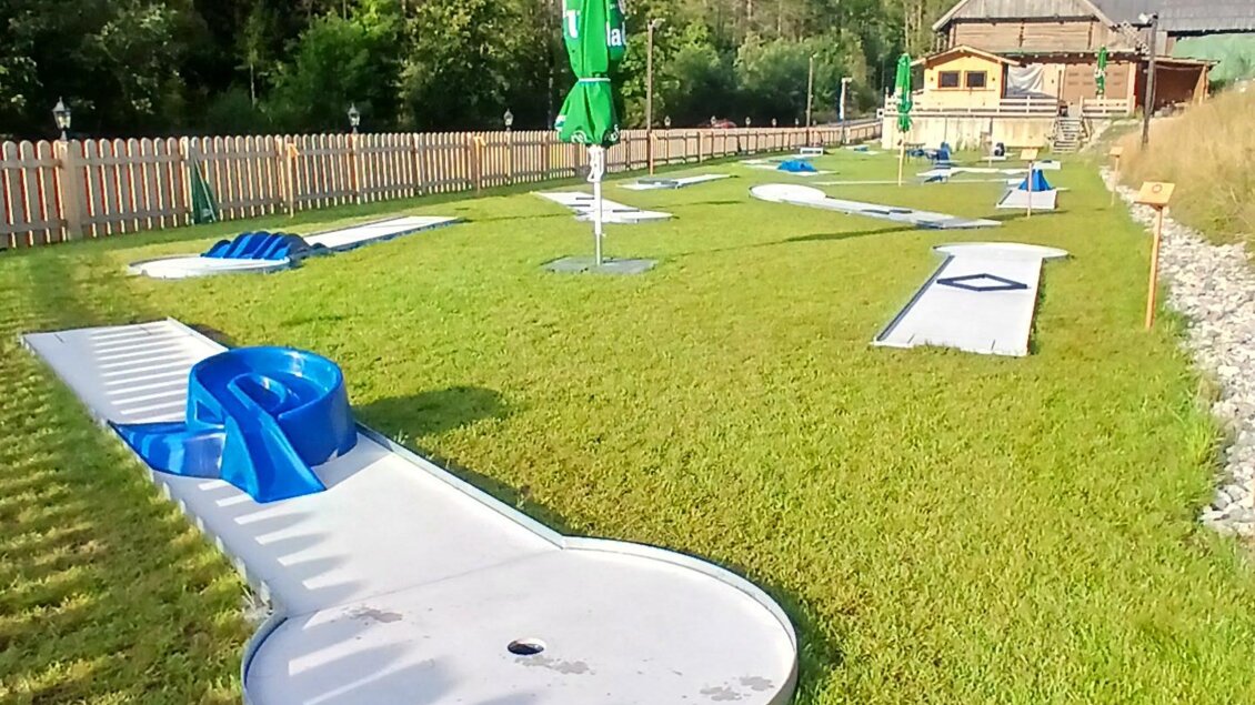 Minigolf  | © Almstube Schlattinger 