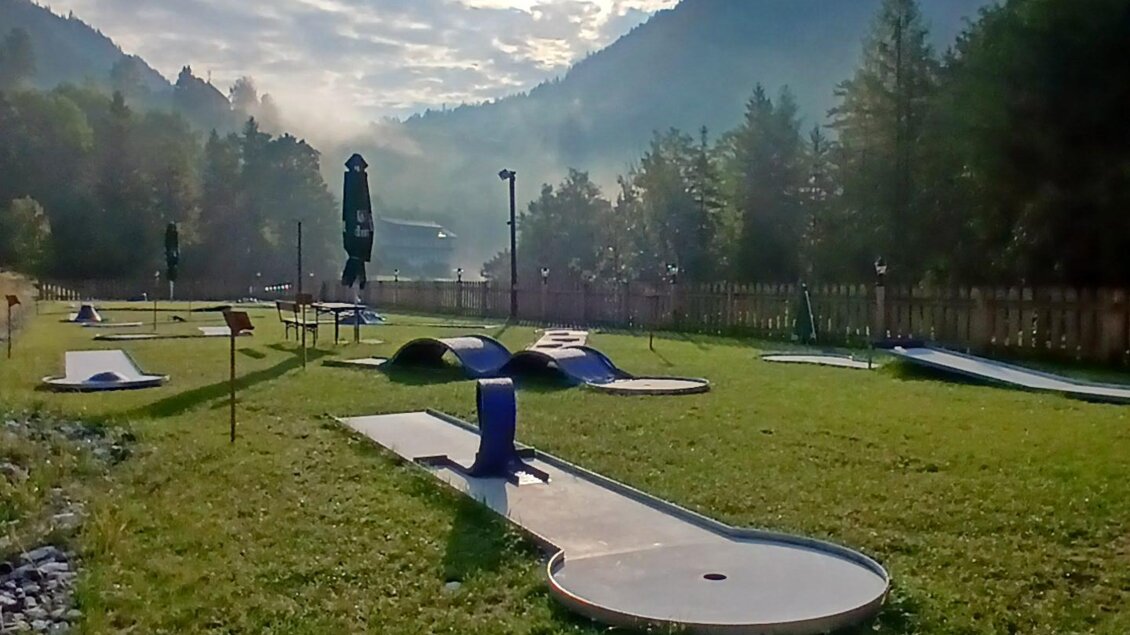 Minigolf  | © Almstube Schlattinger 