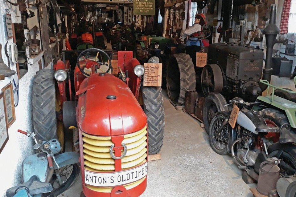 Anton's Oldtimers – The tractor, farming, and household museum in St. Peter/O. - Impression #1 | © Antons Oldtimer
