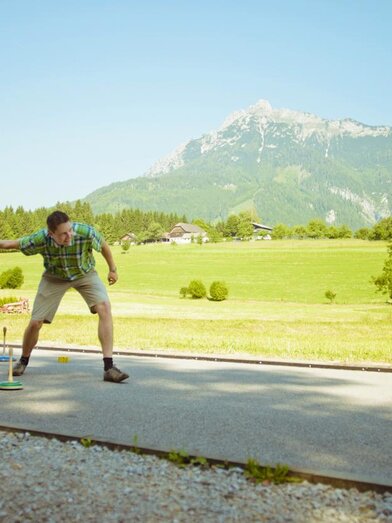 Asphaltstockbahn  | © Häuserl im Wald