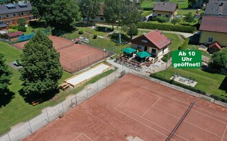 BM Stüberl at the tenniscourt | © Patrick Haas