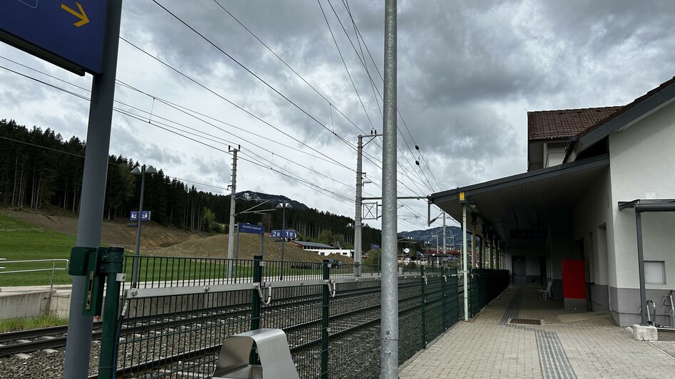 Bahnhof Neumarkt Bahnsteig