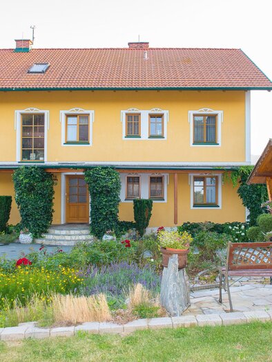 Farm Polzhofer_House_Eastern Styria | © Helmut Schweighofer